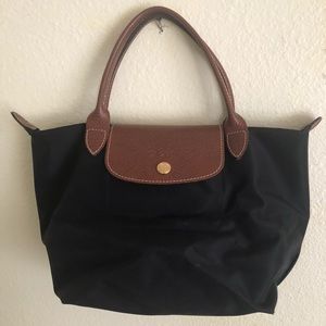 Small Longchamp black collapsible bag!
